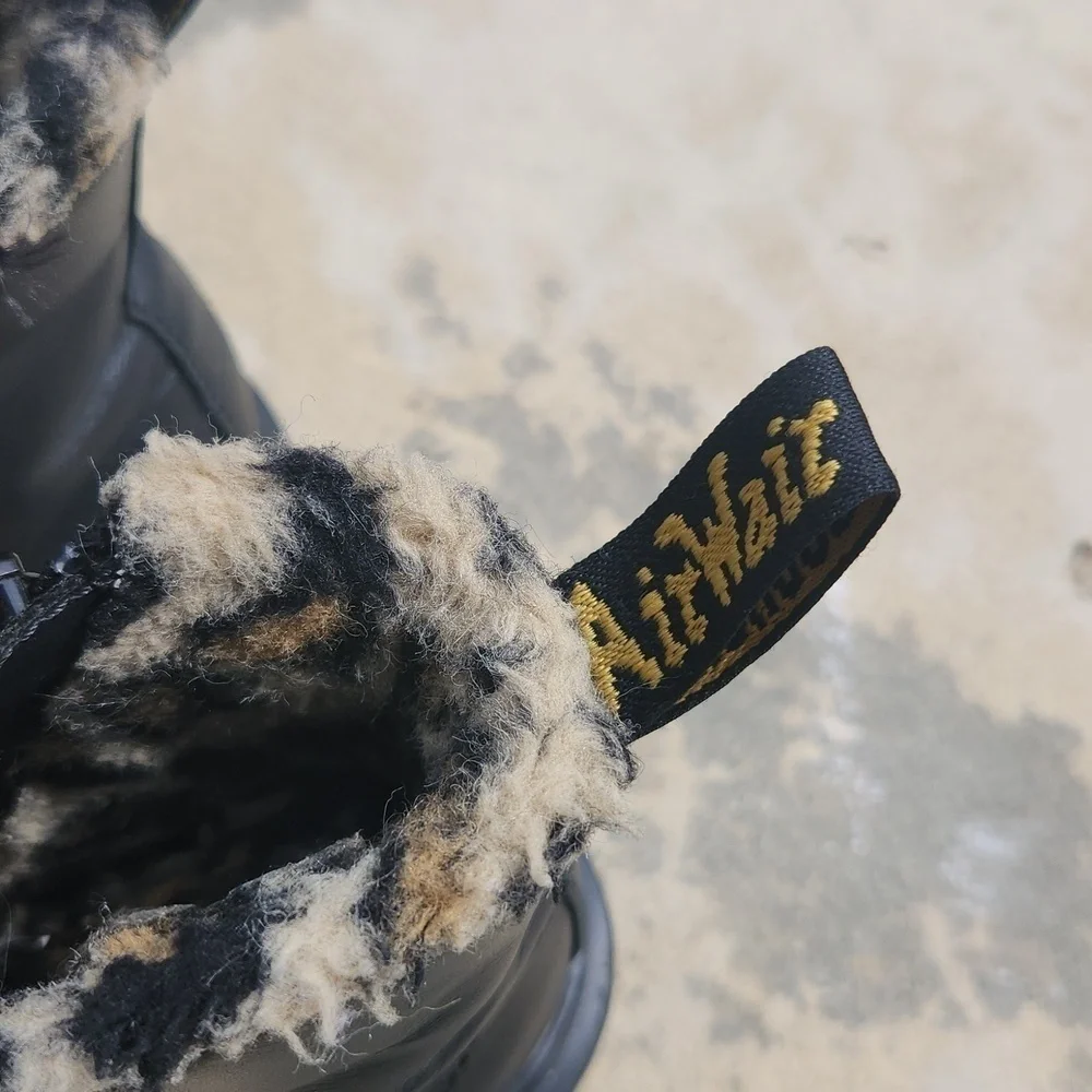 Dr. Martens 1460 Serena black Fluff cheetah Leather boots size 5